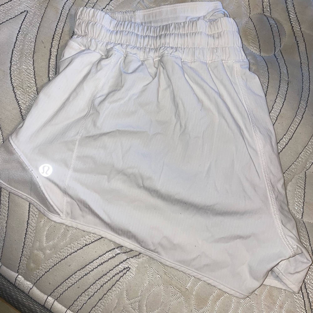 Lululemon Hotty Hot 2.5” size 10